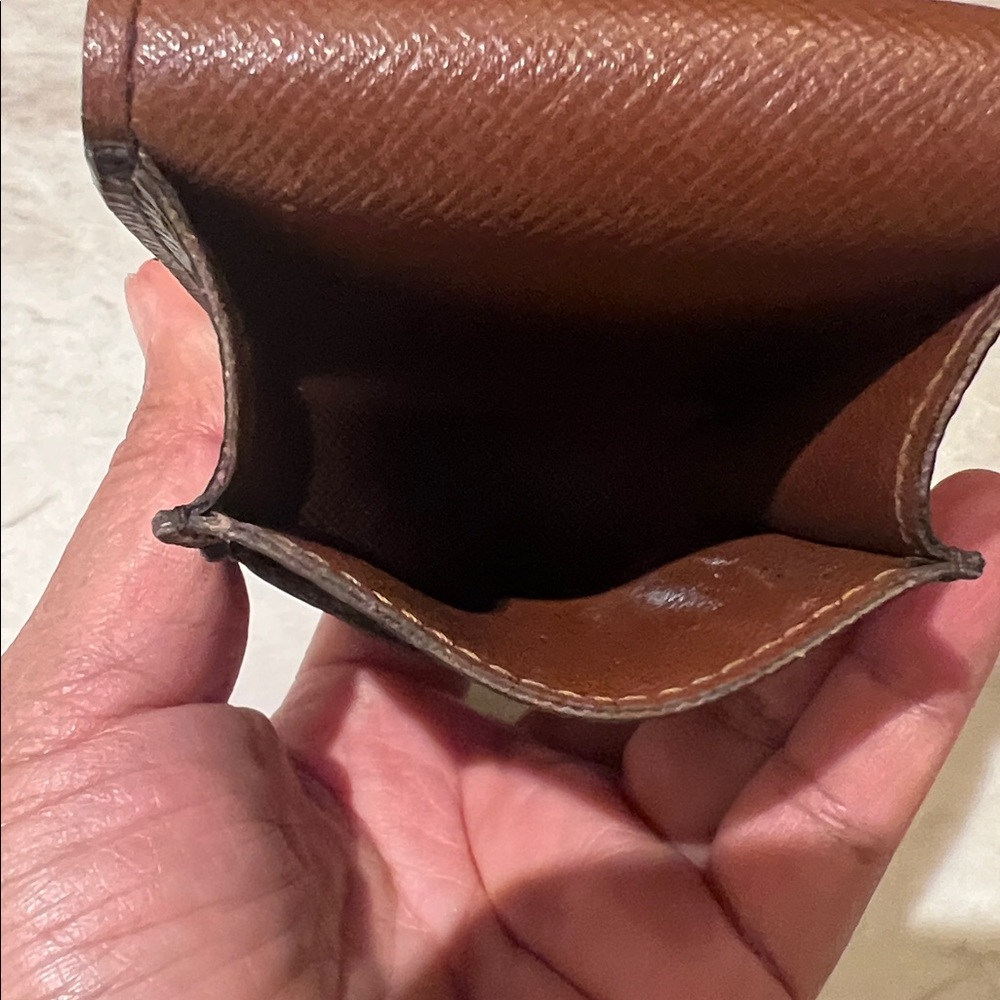 Louis Vuitton Brown Monogram Key Holder - Picture 6 of 6